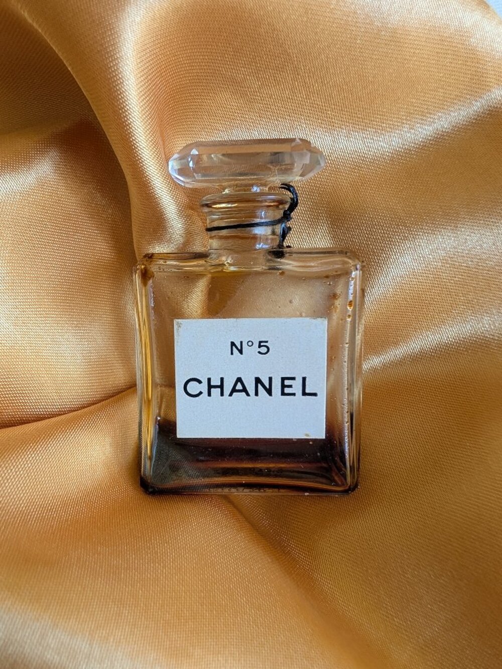Vintage collectible Chanel No 5 mini empty